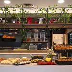 Ibis Montmelo מלון 2*