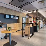 Ibis Montmelo מלון