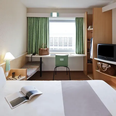 Hotel Ibis Montmelo