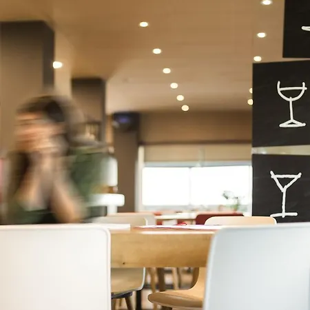 Ibis Montmelo 2*