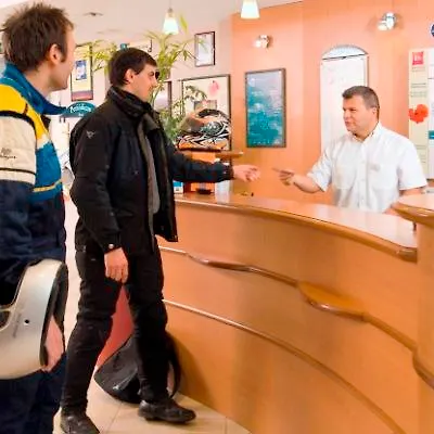 Ibis Montmelo 2*