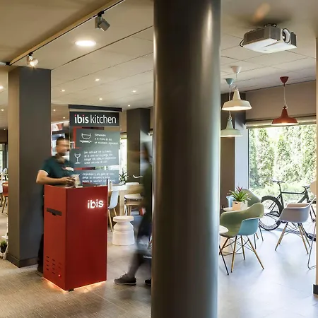 Ibis Montmelo 2*
