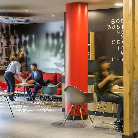 Ibis Montmelo Hotel 2*