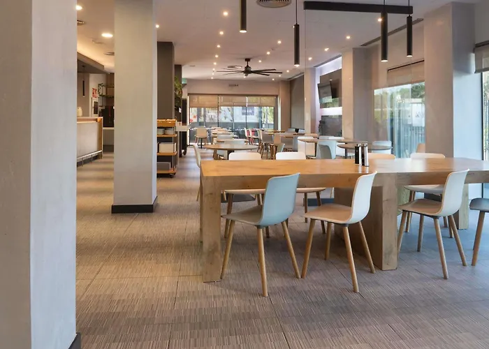 Hotell Ibis Montmelo