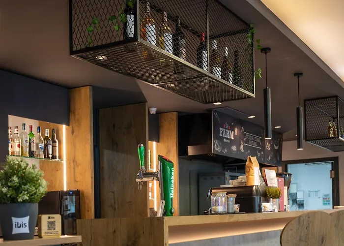 Ibis Montmelo 그라노예르스